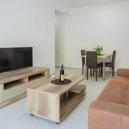 Grejm Lux Family Apartments Petrovac Dış mekan fotoğraf
