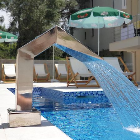 Grejm Lux Family Apartments Petrovac Dış mekan fotoğraf