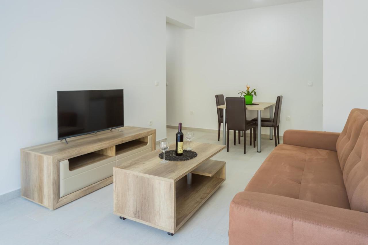 Grejm Lux Family Apartments Petrovac Dış mekan fotoğraf