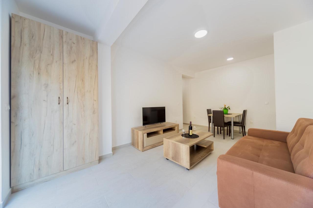 Grejm Lux Family Apartments Petrovac Dış mekan fotoğraf